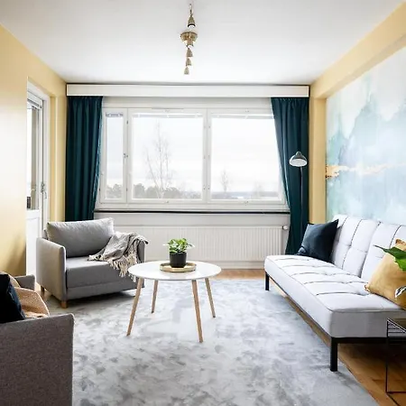 2 Bedroom With Free Parking And Airconditioning *