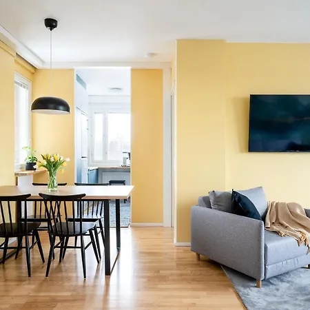 2 Bedroom With Free Parking And Airconditioning Apartment